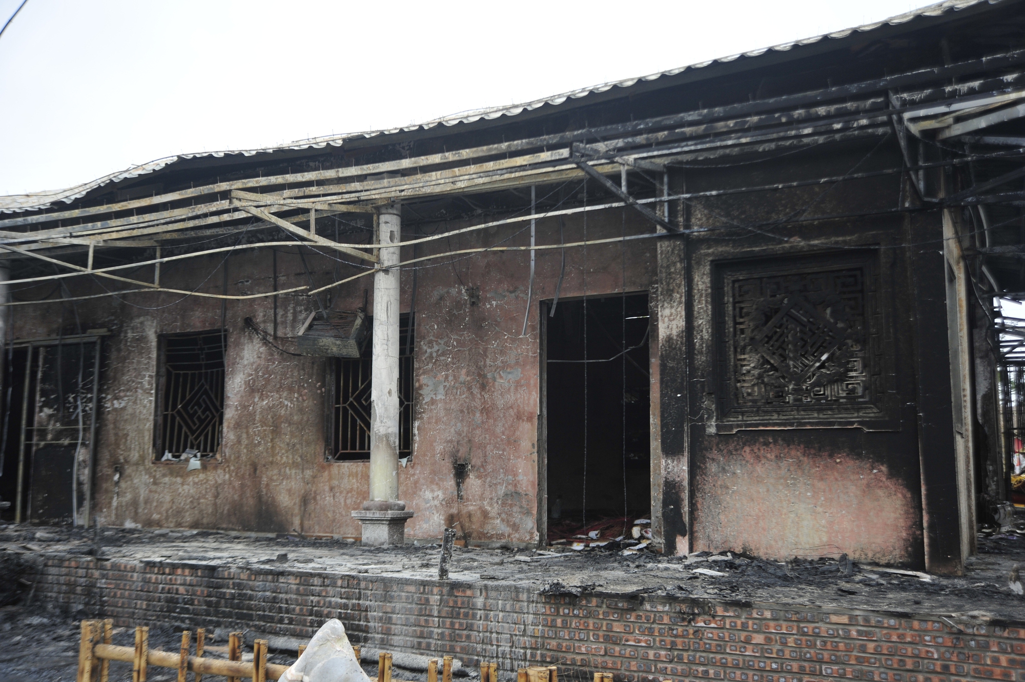 Trao với chúng tôi, trụ trì chùa Phật Quang cho biết, vụ cháy xảy ra lúc 16h50 ngày 20/1/2024 tức ngày mùng 10 tháng Chạp năm Quý Mão.