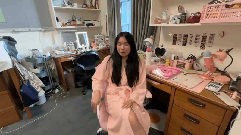 Jenny Huỳnh dành 8 tuần để decor phòng KTX Đại học Stanford: Thành quả "quá là sến", chiếc giường có công dụng lạ- Ảnh 6.