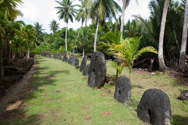Đảo Yap: Hòn đảo nhỏ bé sử dụng những tảng đá khổng lồ làm tiền tệ - Ảnh 4.