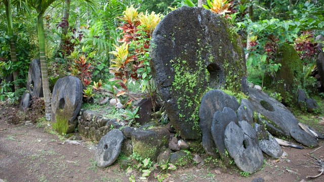Đảo Yap: Hòn đảo nhỏ bé sử dụng những tảng đá khổng lồ làm tiền tệ - Ảnh 3.