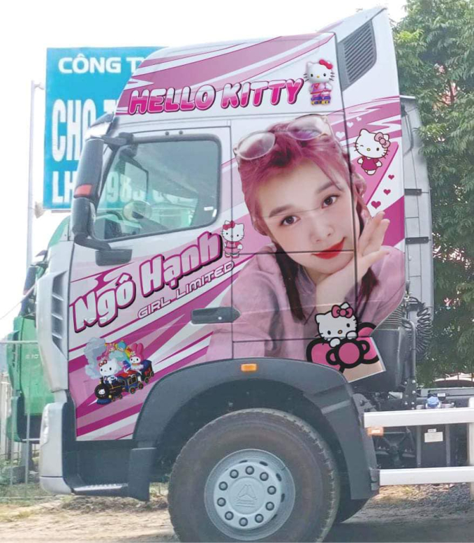 Gặp Ngô Hạnh - mỹ nữ lái xe tải 30 tấn ở Thái Nguyên, phủ hồng xe bằng hình Hello Kitty: Cuộc sống ra sao sau khi nổi tiếng? - Ảnh 9.