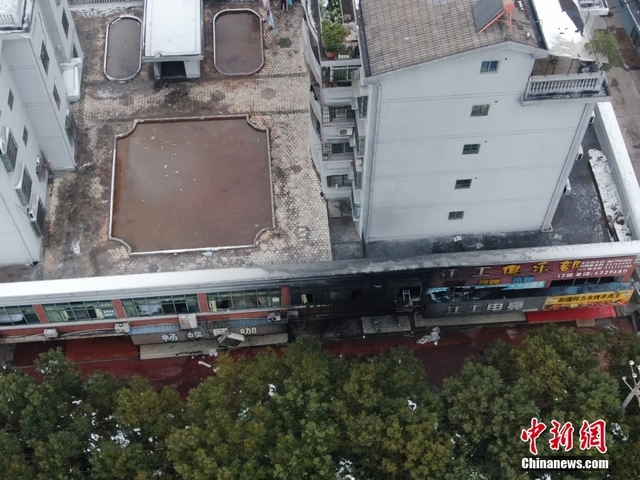 Cháy chung cư 6 tầng 39 người chết tại Trung Quốc: Tầng 2 cũng không thể thoát, cảnh tượng quá kinh hoàng - Ảnh 1.