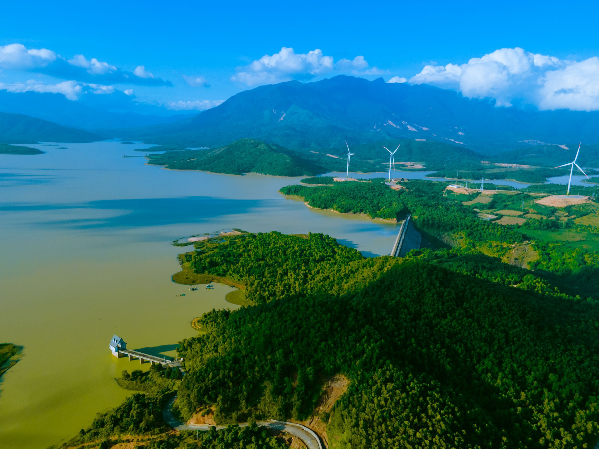 Doanh nghiệp Trung Quốc muốn làm thủy điện 500MW tại Quảng Trị - Ảnh 1.
