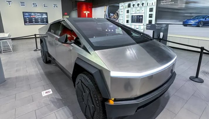 Elon Musk ra ‘tối hậu thư’, Tesla báo cáo lợi nhuận không như kỳ vọng, thậm chí sắp ‘đi lùi’ vì quá tham vọng: Tương lai nào cho hãng xe điện trong 2024? - Ảnh 2.