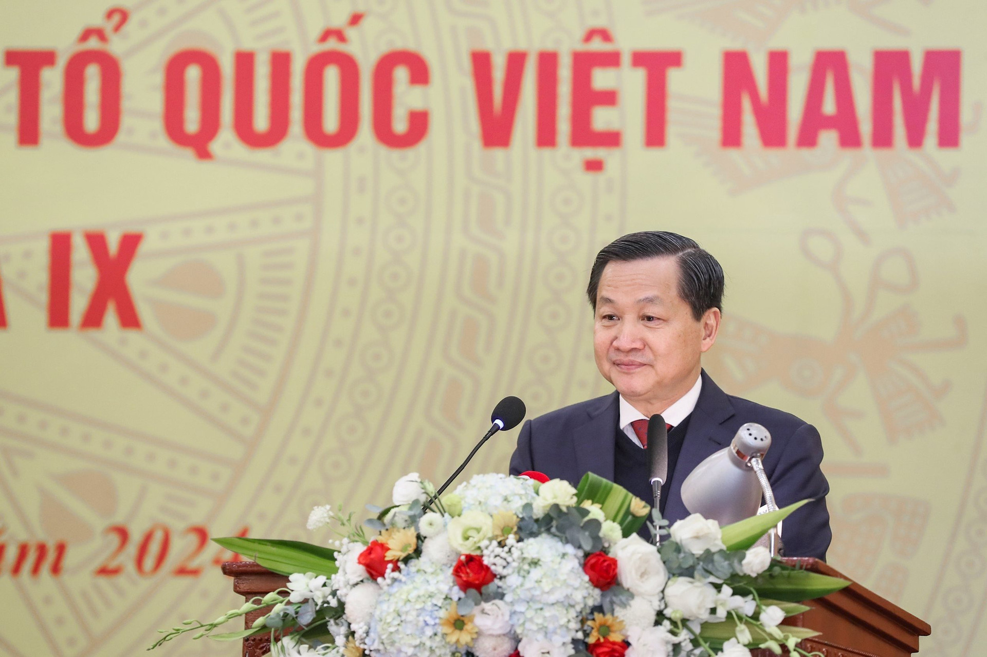 Việt Nam thuộc nhóm tăng trưởng cao trong khu vực và thế giới - Ảnh 1.