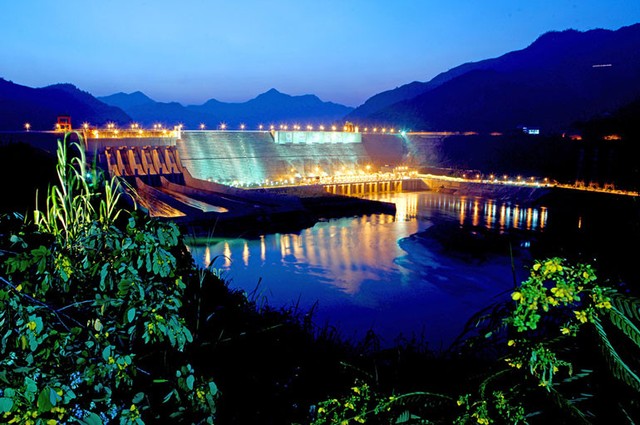 Nhà máy điện giữ 3 kỷ lục &quot;khổng lồ&quot;: Vốn lớn nhất, công suất cao nhất, sản lượng nhiều nhất Việt Nam - Ảnh 2.