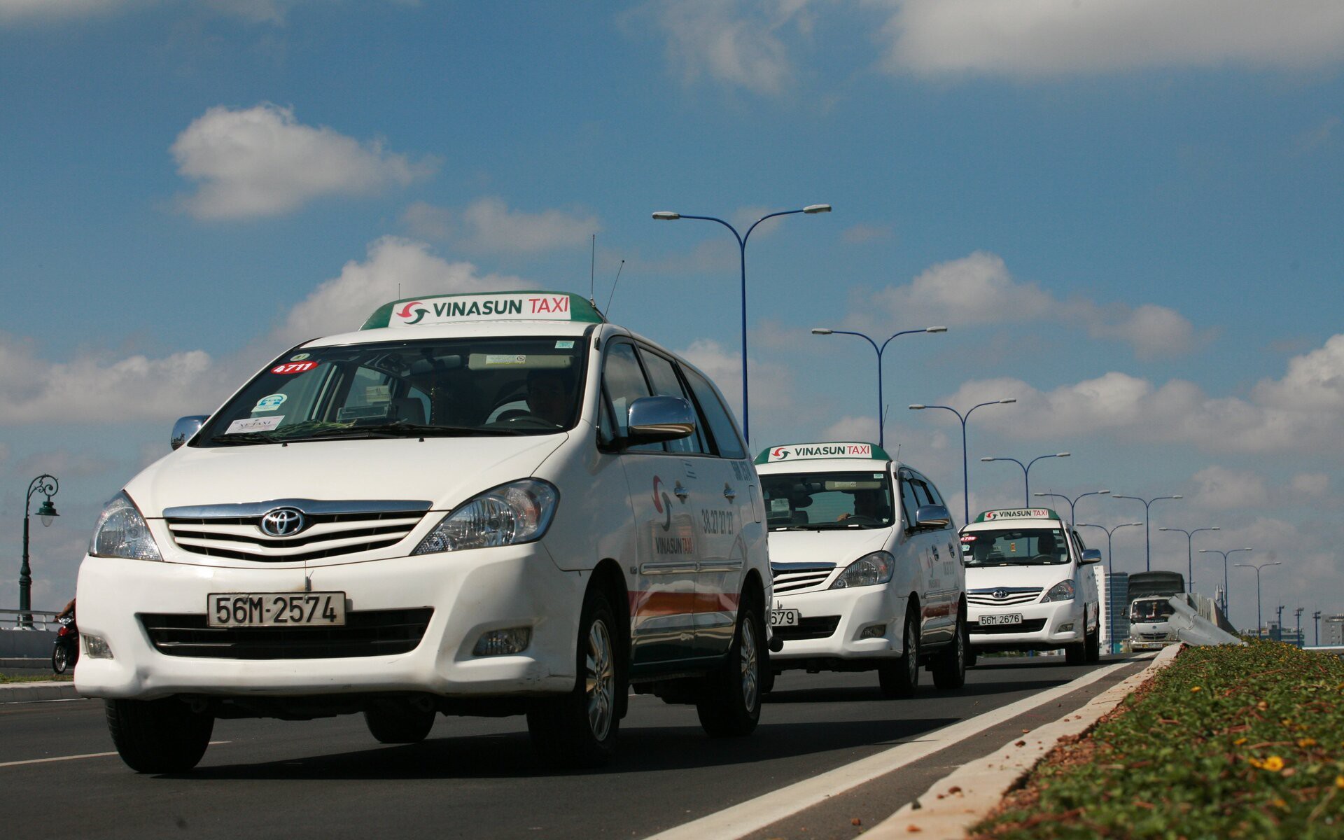 Taxi Xanh SM phả hơi nóng, Vinasun báo lợi nhuận giảm một nửa trong quý 4/2023