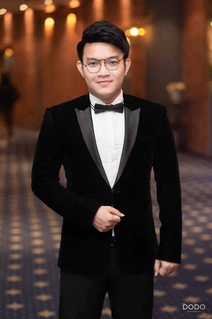 Profile khủng của Tiến sĩ, MC Kim Nguyên Bảo - người cùng Hoa hậu Lương Thùy Linh “cầm trịch tại Gala WeChoice Awards 2023 - Ảnh 1.