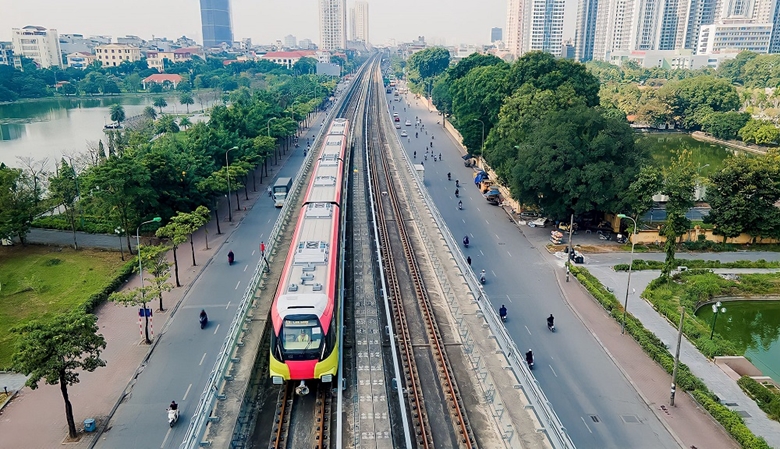 Metro Nhổn - Ga Hà Nội đoạn trên cao sẽ vận hành thương mại vào tháng 6/2024 - Ảnh 1.