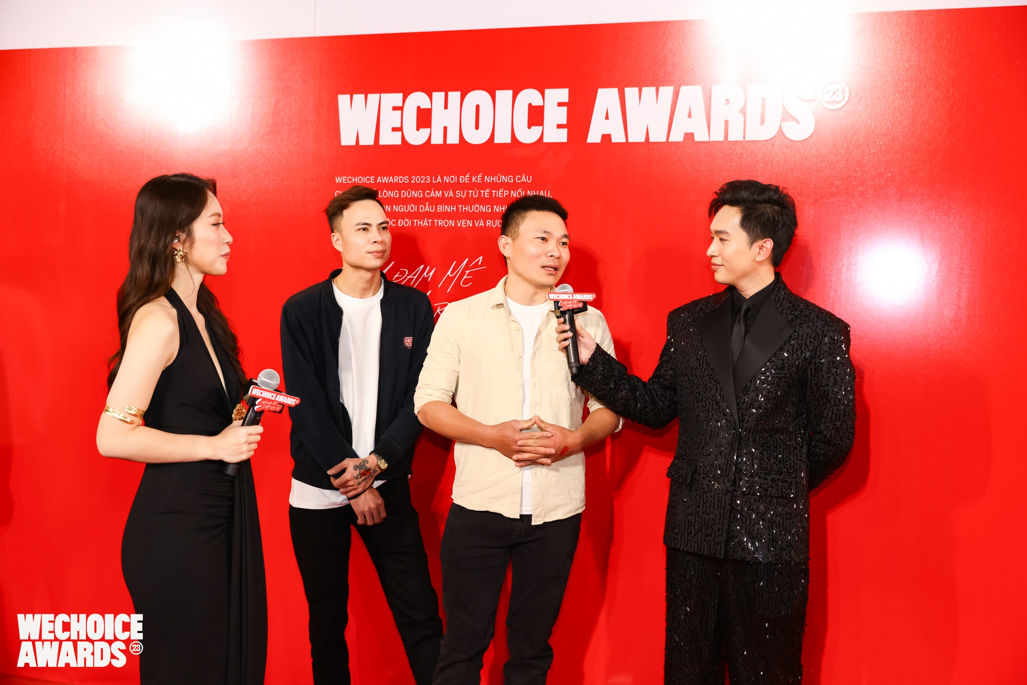 Chia sẻ thân thương của các nhân vật truyền cảm hứng sau WeChoice Awards 2023: &quot;Mình rất nhỏ bé thôi&quot;- Ảnh 4.