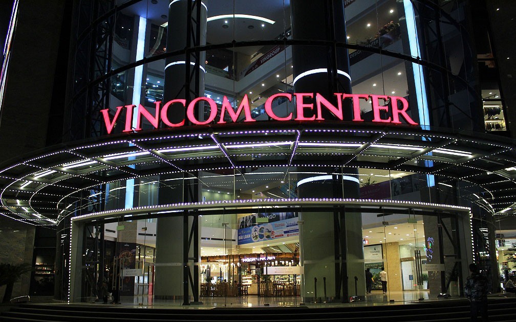 Bất chấp sự xuất hiện của Lotte Mall Tây Hồ, Thiso Mall, Hùng Vương Plaza... Vincom Retail vẫn báo lãi 2023 kỷ lục hơn 4.400 tỷ