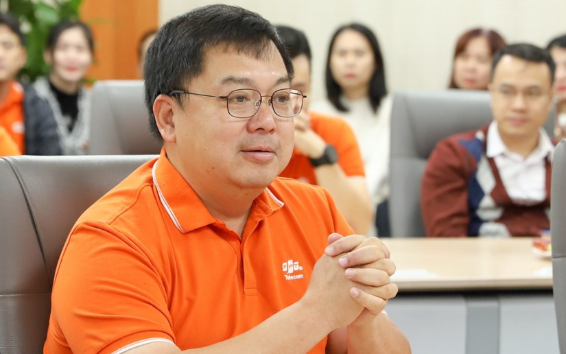 Luôn phát ngôn gây bão, vì sao ông Hoàng Nam Tiến rời FPT Telecom sang trường Đại học FPT?