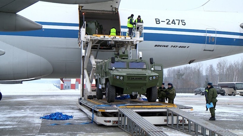 Trung Quốc gửi hàng hóa bí mật tới Belarus bằng máy bay hạng nặng? - Ảnh 1.