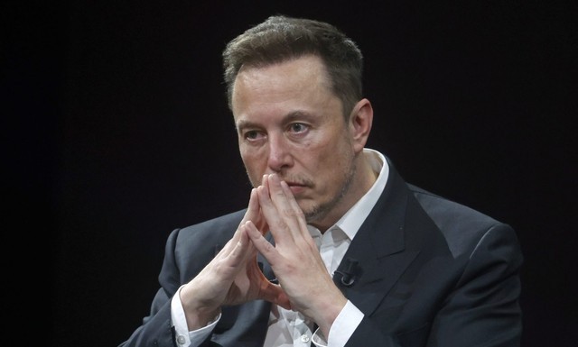 Elon Musk KHÔNG thưởng cuối năm cho nhân viên, đối mặt án phạt hàng triệu USD - Ảnh 1.