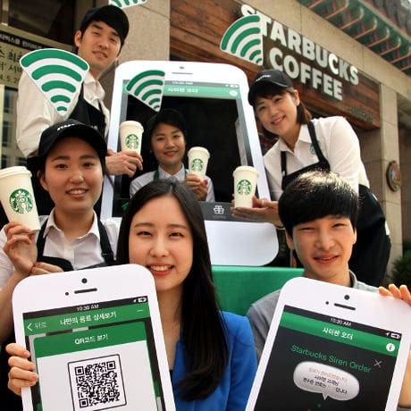 Nóng: Starbucks bị cáo buộc chiếm dụng 900 triệu USD của khách hàng suốt 5 năm, 'giăng bẫy' qua thẻ thành viên, lộ nguyên hình 'ngân hàng đội lốt quán cà phê' - Ảnh 2.