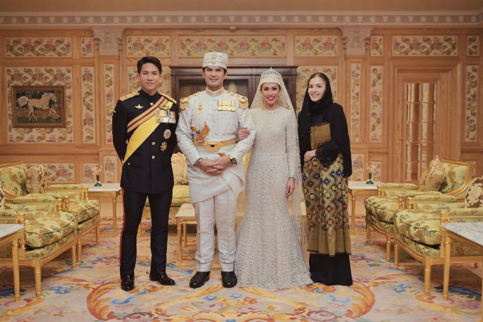 Gây sốt với hôn lễ phủ vàng kéo dài 9 ngày xa hoa nhất châu Á, cuộc sống của công chúa Brunei giờ ra sao? - Ảnh 4.