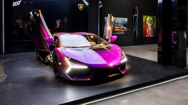 Chiếc Lamborghini Revuelto ‘tốn công tốn sức’ nhất là đây: Mất 435 tiếng sơn thủ công, 220 tiếng độ nội thất - Ảnh 5.