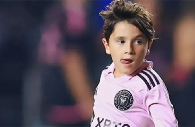 Messi's son causes a stir when he sees his team playing poorly, promising to become a big star in the future - Photo 3.