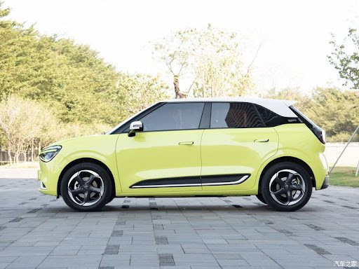 Thị trường ô tô sắp đón thêm 1 mẫu xe điện mini, giá cực rẻ chỉ 270 triệu đồng, trang bị loạt công nghệ xịn cho giới trẻ - Ảnh 3.