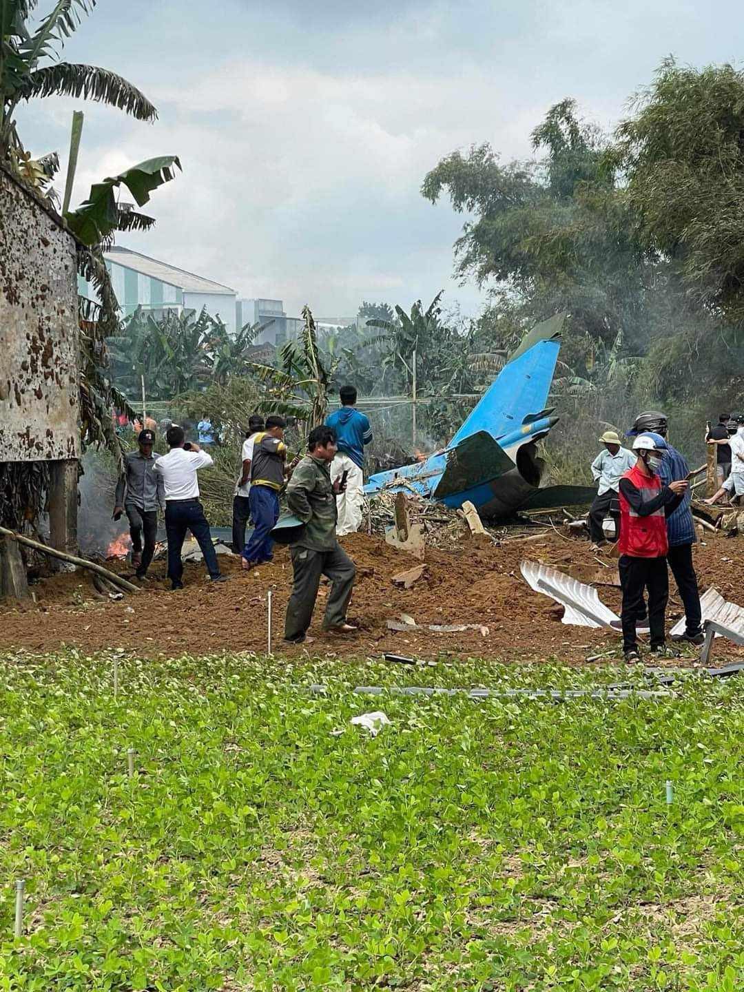 Máy bay quân sự rơi ở Quảng Nam- Ảnh 4.