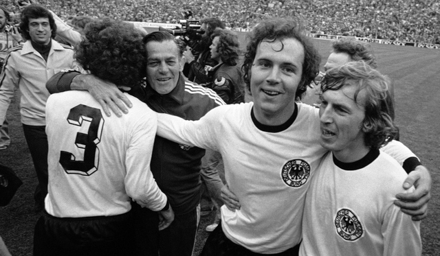 10 bức ảnh hiếm về cuộc đời của &quot;hoàng đế&quot; bóng đá
Franz Beckenbauer - Ảnh 1.