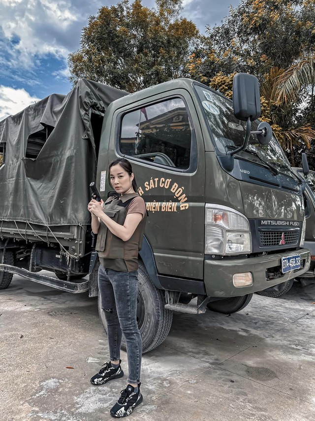 Nàng "Vàng Anh" đình đám giờ là Thượng uý Công an, tuổi U40 đẹp đằm thắm, ở nhà sang như khách sạn - Ảnh 3.