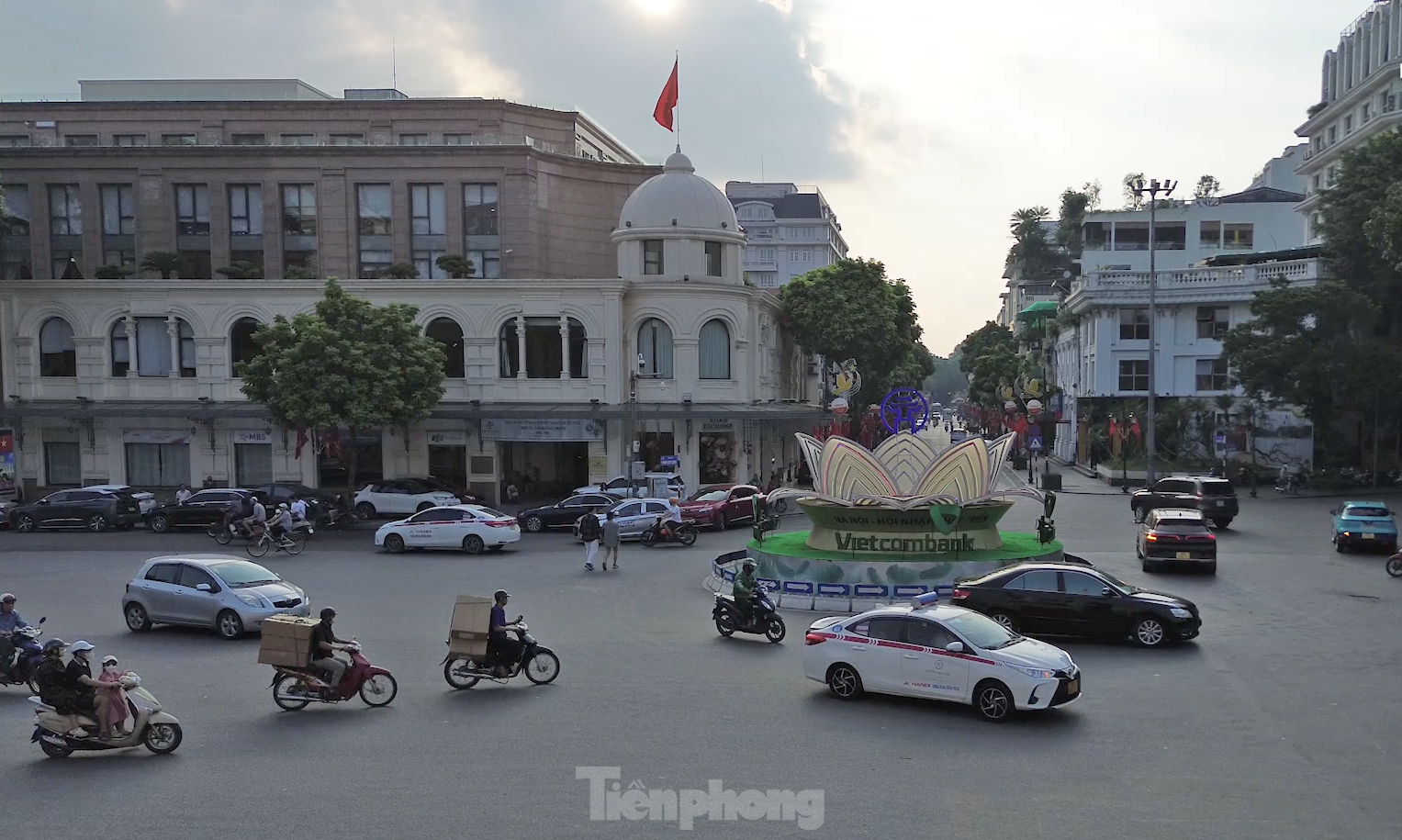 Con đường có giá cho thuê thuộc hàng đắt đỏ bậc nhất thế giới ở Hà Nội- Ảnh 3.