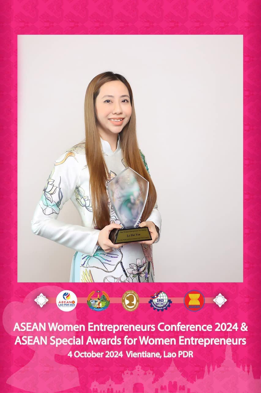 CEO Newday Media nhận giải thưởng đặc biệt dành cho nữ doanh nhân ASEAN- Ảnh 1. CEO Newday Media nhận giải thưởng đặc biệt dành cho nữ doanh nhân ASEAN- Ảnh 1.