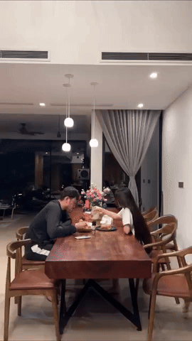 Vợ bầu của Đặng Văn Lâm khoe chân dài thẳng tắp, lái xế hộp đi chơi, được mẹ chồng khen thông minh vì cách chăm sóc gia đình- Ảnh 4.