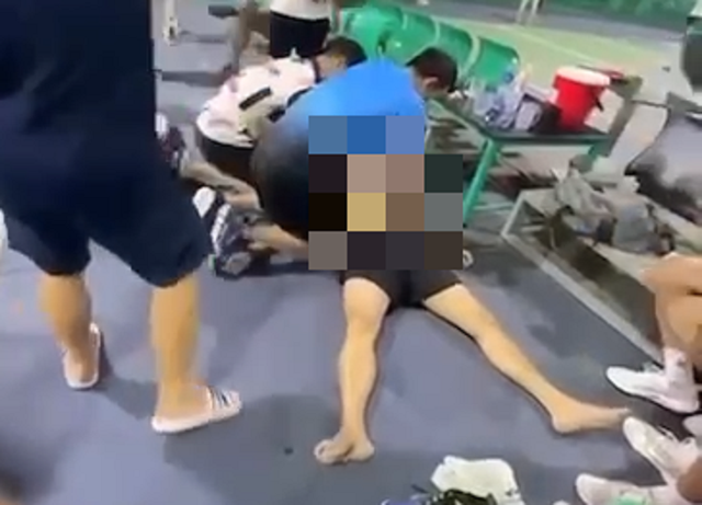 Từ vụ nam thanh niên đổ gục khi chơi pickleball: Cần lưu ý gì để không rơi vào tình huống tương tự?- Ảnh 1. Từ vụ nam thanh niên đổ gục khi chơi pickleball: Cần lưu ý gì để không rơi vào tình huống tương tự?- Ảnh 1.