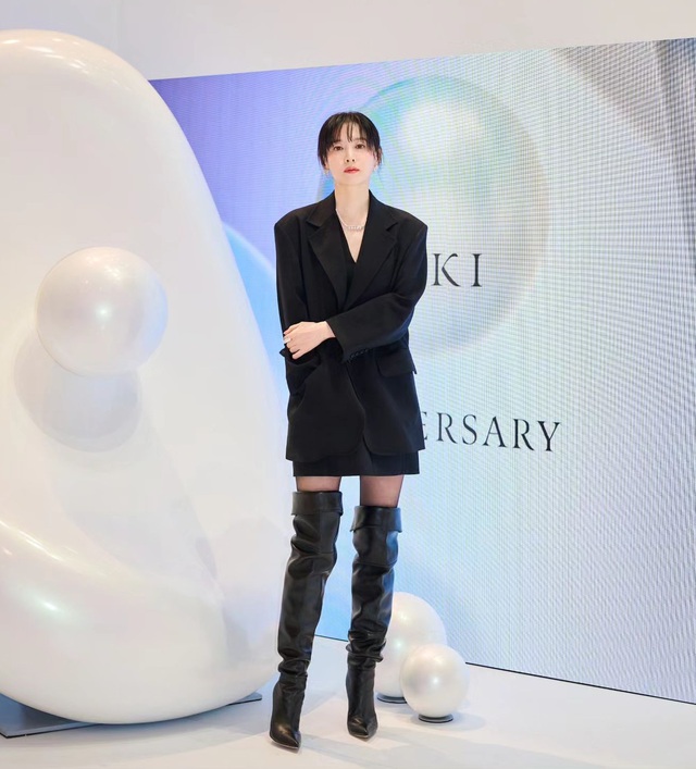 Lee Young Ae gây bão với ngoại hình trẻ trung ở tuổi U60, không hổ danh là tượng đài nhan sắc xứ Hàn- Ảnh 3.