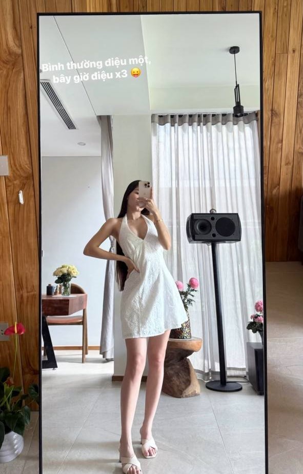 Vợ bầu của Đặng Văn Lâm khoe chân dài thẳng tắp, lái xế hộp đi chơi, được mẹ chồng khen thông minh vì cách chăm sóc gia đình- Ảnh 2.