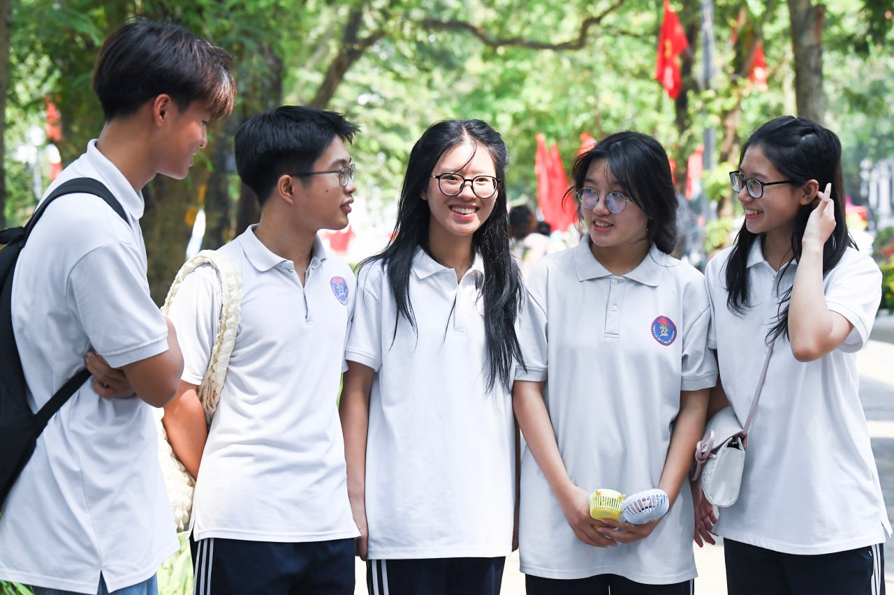 Hỏi nhanh người dân yêu Hà Nội nhất vì điều gì: Thì ra là những thứ rất bình dị này!- Ảnh 15.
