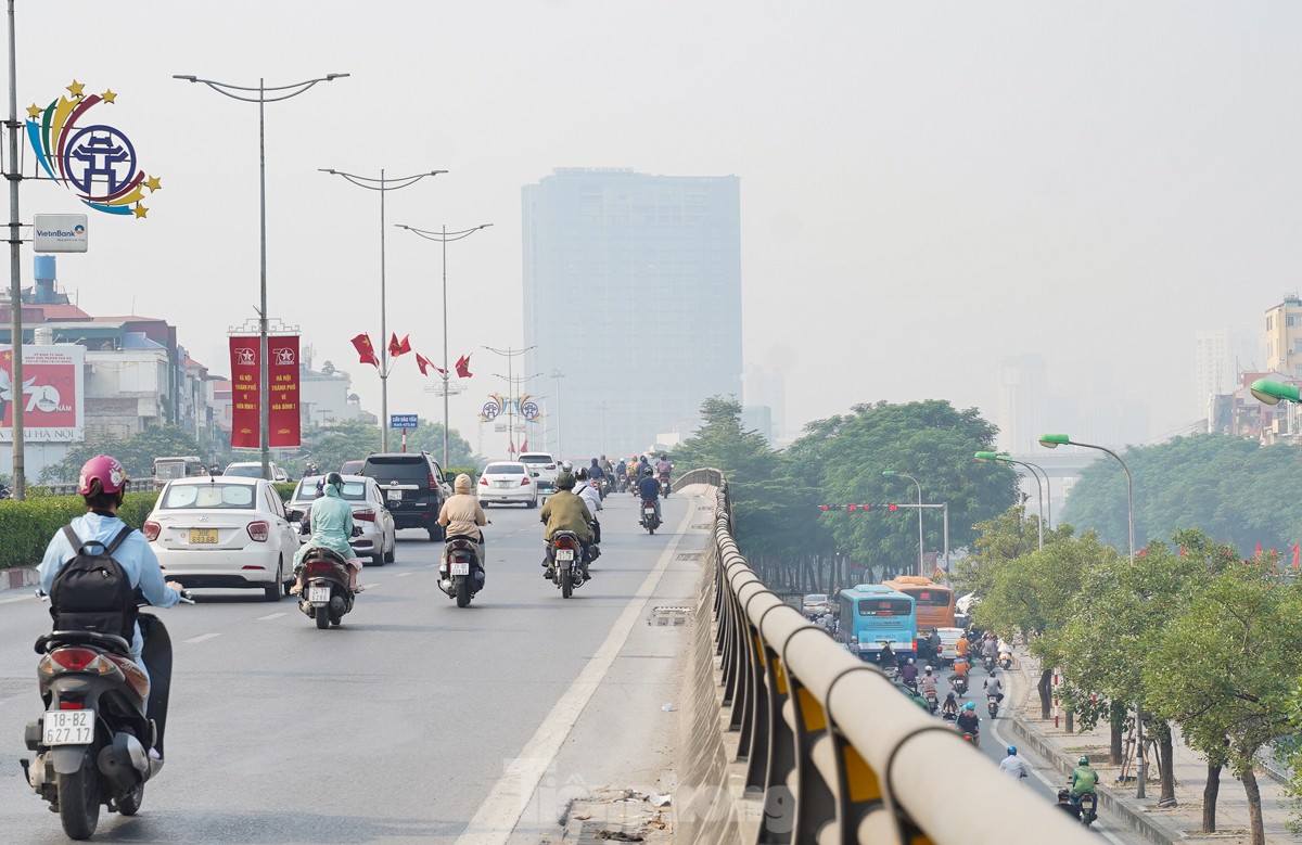 Vì sao sáng nay Hà Nội xuất hiện sương mù dày đặc?- Ảnh 13.