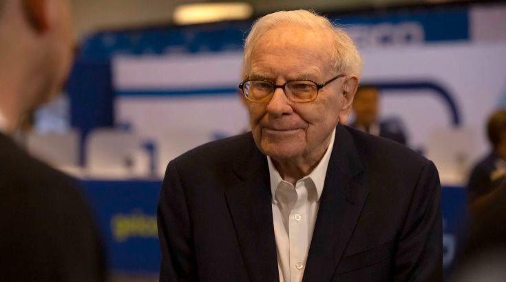 Warren Buffett bán mạnh cổ phiếu ngân hàng lớn thứ hai nước Mỹ, nhà đầu tư sẽ không thể biết nếu huyền thoại đầu tư tiếp tục "xả hàng"- Ảnh 1.