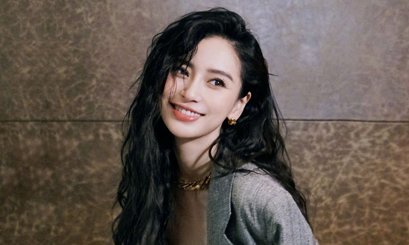 Thay vì ăn kiêng kham khổ, Angelababy chỉ cần làm 1 việc là đủ giảm cân giữ dáng, ai biết cũng thử được ngay- Ảnh 1.