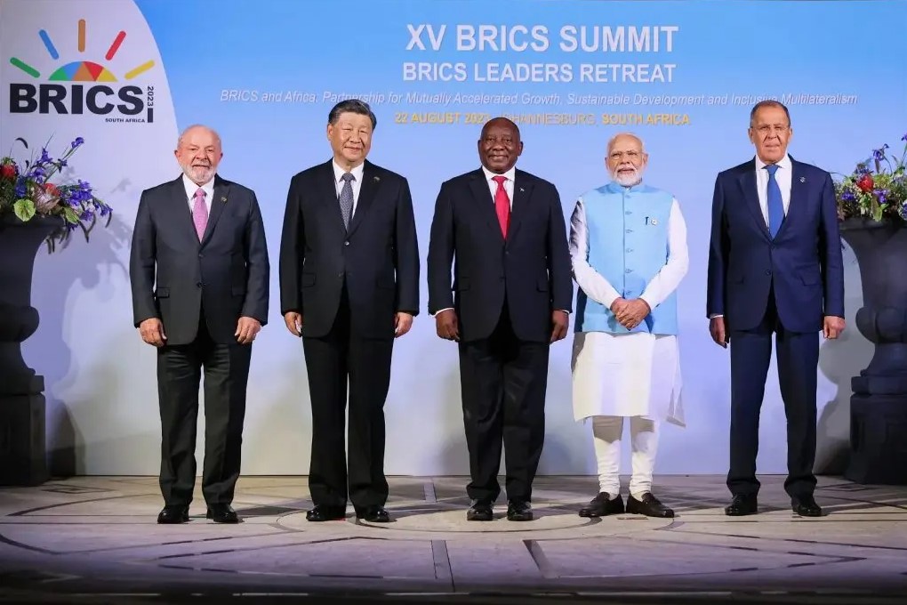 Tham vọng phi đô la hóa của BRICS bất ngờ bị chặn: 1 thành viên sáng lập tuyên bố "ngược dòng" Nga-Trung- Ảnh 2.