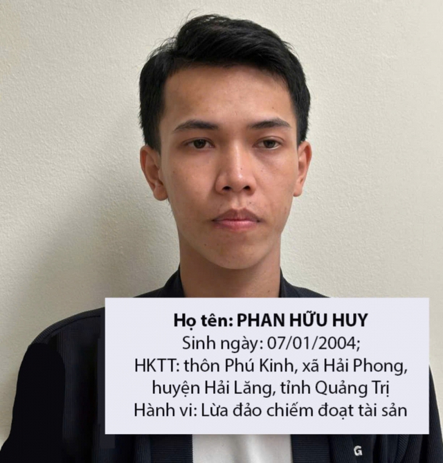 Bắt thanh niên sinh năm 2004 lừa đảo người dân bằng hàng loạt thủ đoạn khác nhau- Ảnh 1.