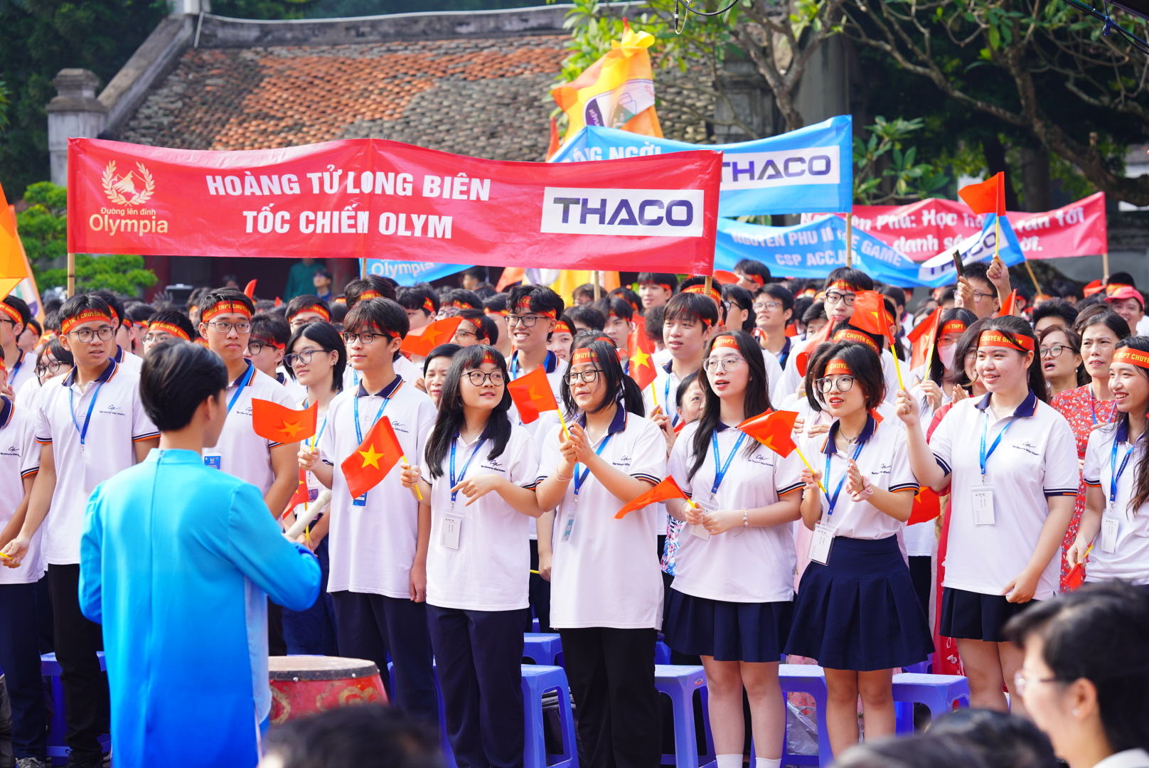 Chung kết năm Đường Lên Đỉnh Olympia 2024: Vòng nguyệt quế "dát vàng" lộ diện, lần đầu tiên xuất hiện phòng thẩm định!- Ảnh 16.