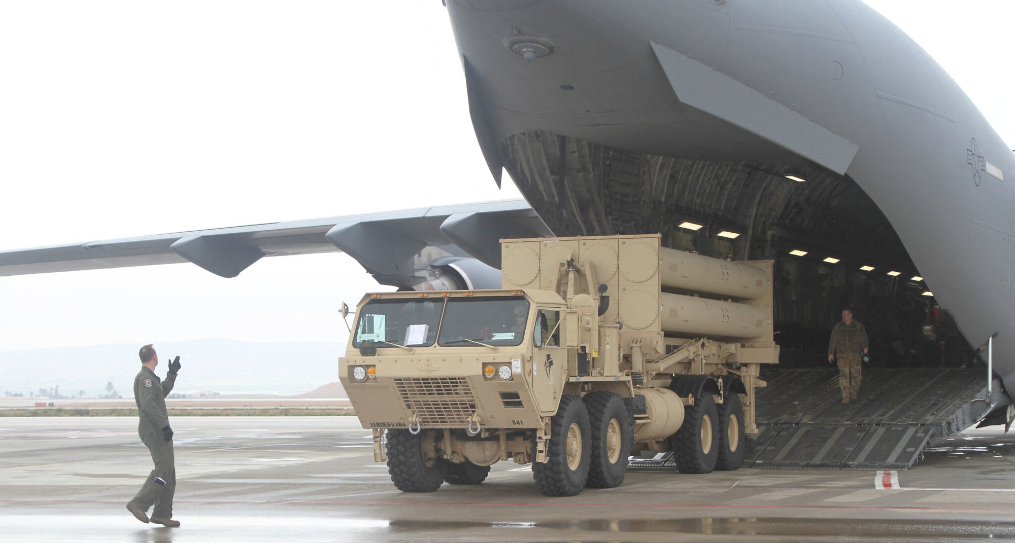 Mỹ triển khai THAAD, điều lính "lâm trận" ở Israel: Động thái bất thường nhằm ngăn chiến tranh toàn diện?- Ảnh 1.