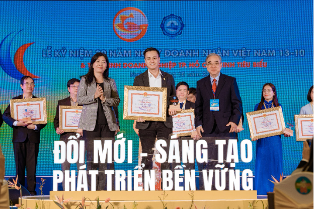 PNJ nhận danh hiệu Doanh nghiệp Thành phố Hồ Chí Minh tiêu biểu 2024- Ảnh 1.