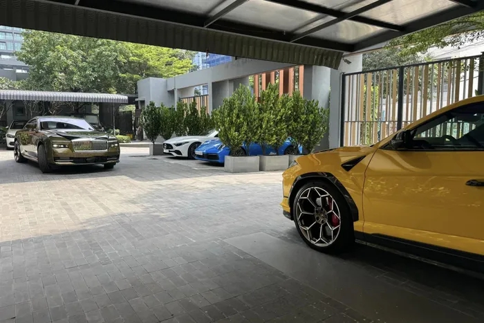 Lamborghini Urus Performante của Đoàn Di Băng xuất hiện trong garage lạ, CĐM đồn đoán xe đã bán sau chưa đầy 1 năm- Ảnh 1.