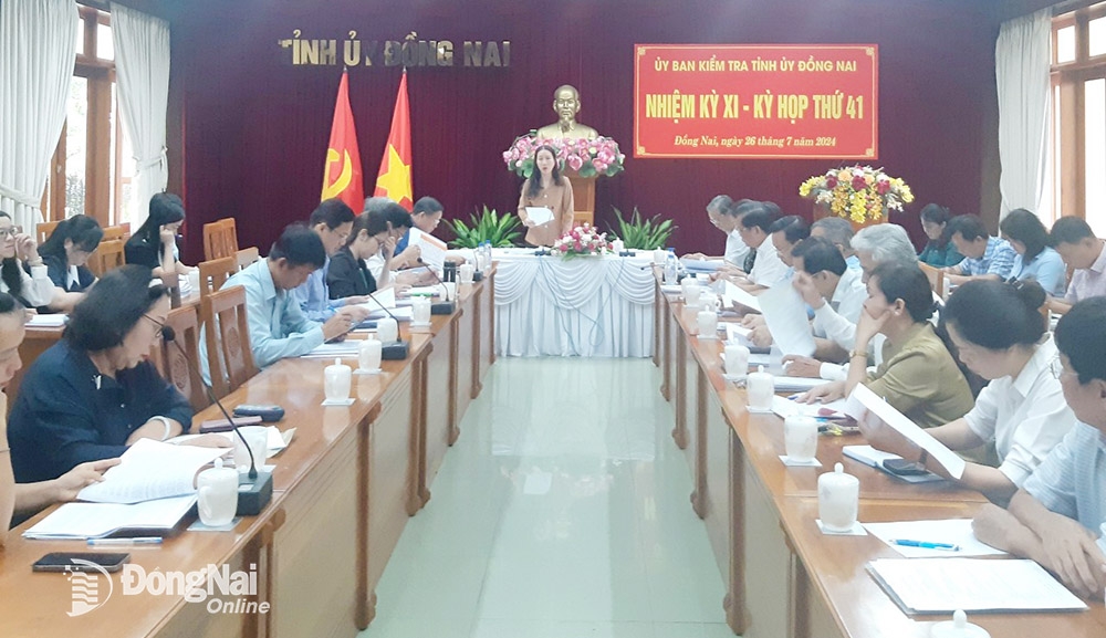 KỶ LUẬT 2 Phó Chủ tịch thành phố cùng Chủ tịch UBND xã, Chủ tịch UBND thị trấn- Ảnh 1.