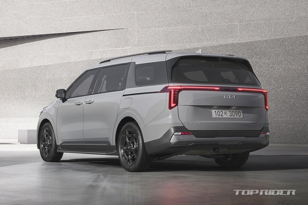 Kia Carnival 2025 ra mắt: Vô lăng có thể cảm nhận lực tay để đánh lái chuẩn hơn, cải tiến đáng kể công nghệ và an toàn- Ảnh 5.