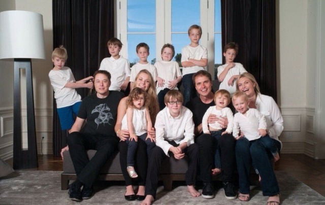 With 12 children, billionaire Elon Musk has a particularly "weird" way of raising them! - Photo 1.