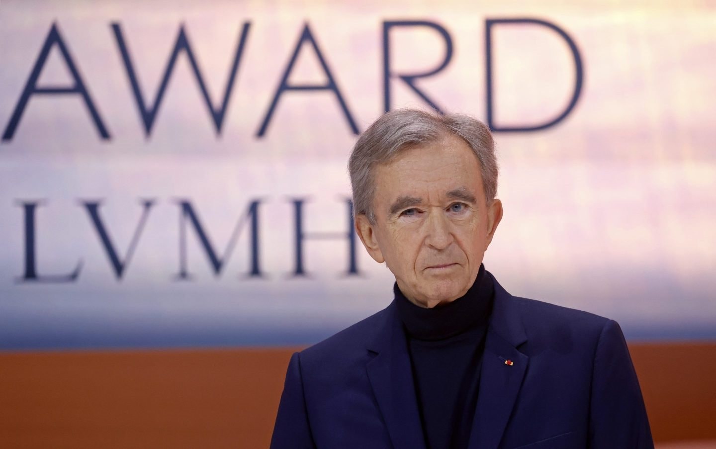 Nước mắt của Bernard Arnault: Từ người giàu nhất thế giới đến tỷ phú mất nhiều tiền nhất năm, bốc hơi 37 tỷ USD chỉ vì Trung Quốc, liệu hàng xa xỉ có hết thời?- Ảnh 1.