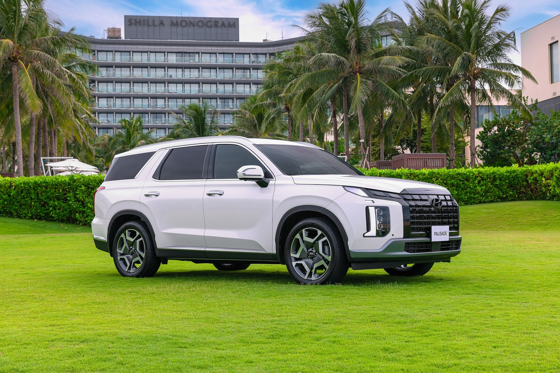 SUV cỡ lớn ngày càng chăm chút cho thị trường Việt: Toàn tên tuổi hot, xe Việt full công nghệ, giá lại mềm hơn hẳn- Ảnh 3.