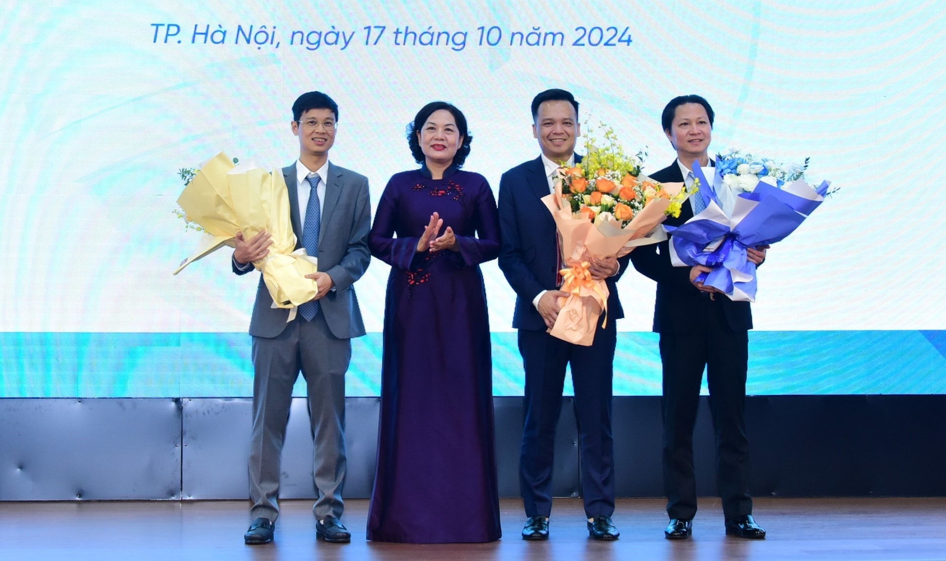 Chân dung Tân Tổng giám đốc 8x của VietinBank: Từ nhân viên quan hệ khách hàng sau 20 năm trở thành CEO 'Big 4'- Ảnh 2.