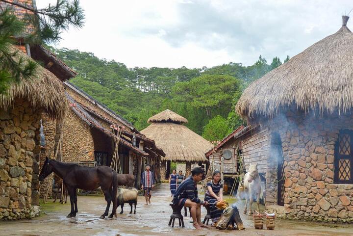 Dạo chơi ở làng Cù Lần ở Lâm Đồng- Ảnh 1.