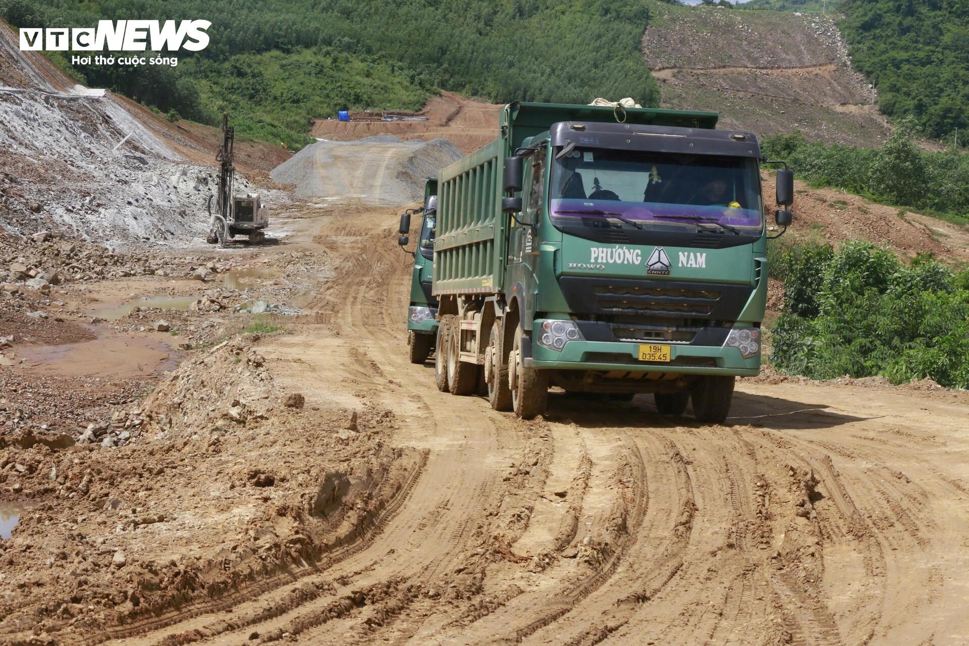 Hiện trạng cao tốc Khánh Hòa - Buôn Ma Thuột sau 16 tháng thi công- Ảnh 9.